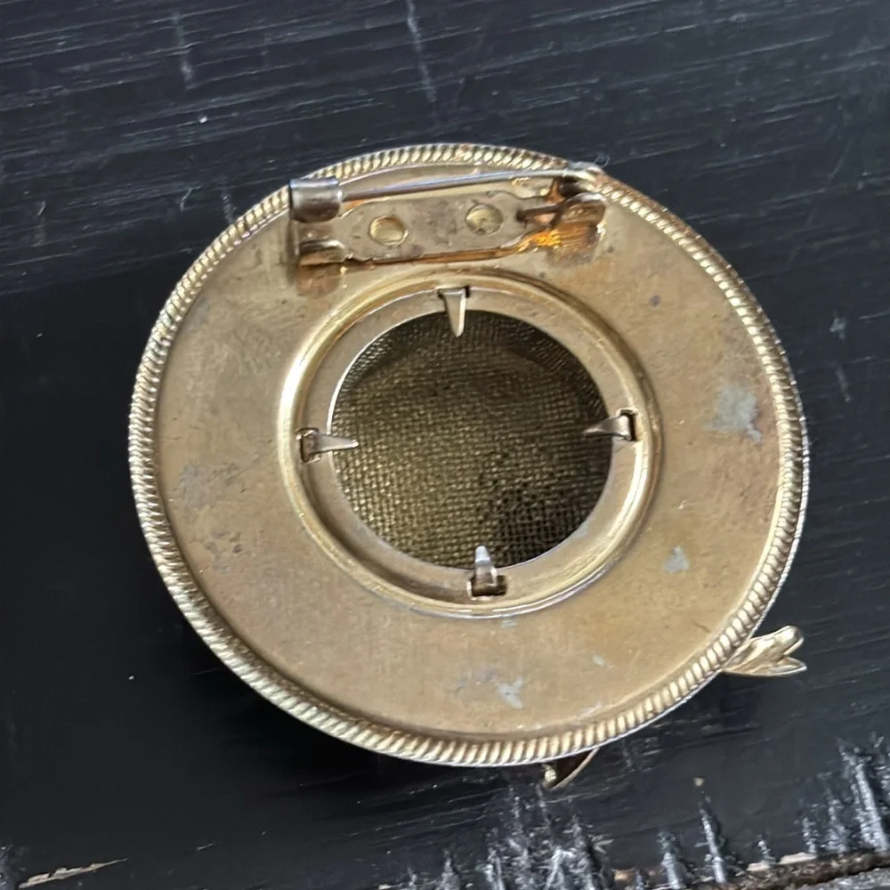 Vintage Hat Mesh Vintage 1980's Gold and Bronze Brooch